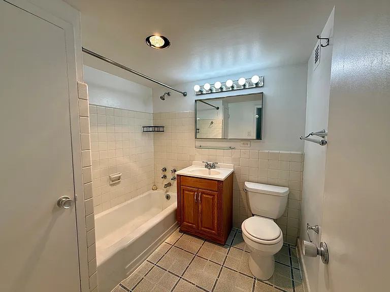1401 Pennsylvania Ave #914 — Photo 9