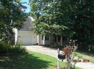 912 Fairlong Rd, Wake Forest, NC 27587