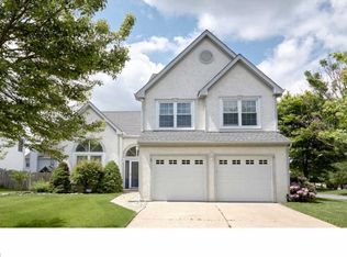 32 Barton Way, Mount Laurel, NJ 08054