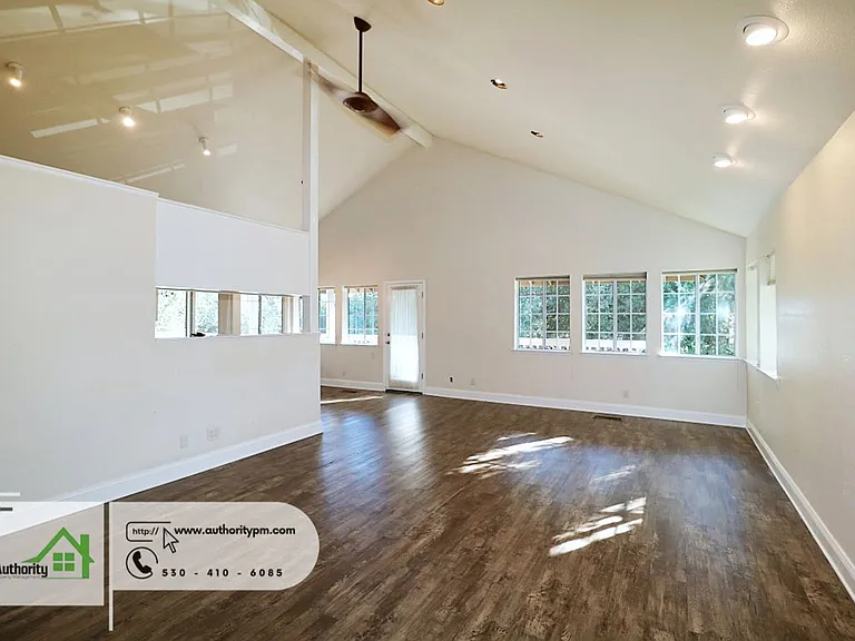 3747 Sunday Ct — Photo 6