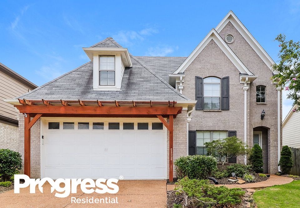 1st image of 30 Garden Springs Dr
