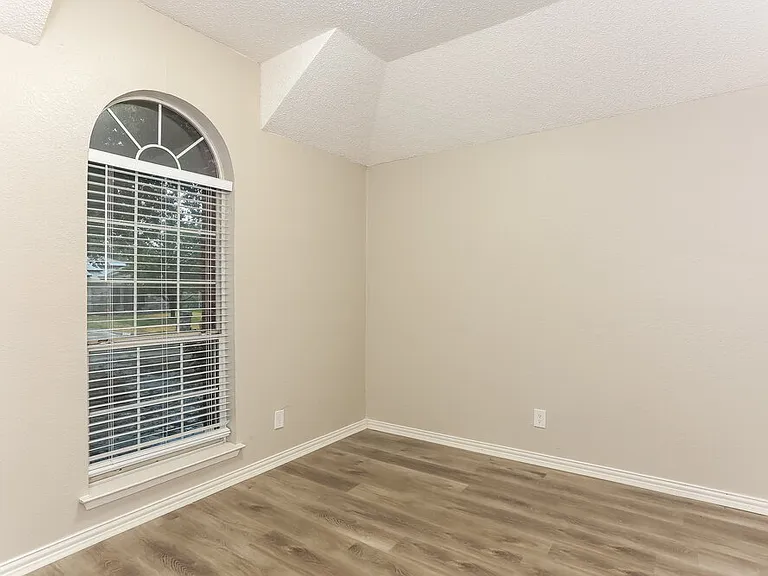 6507 Stetter Dr — Photo 16