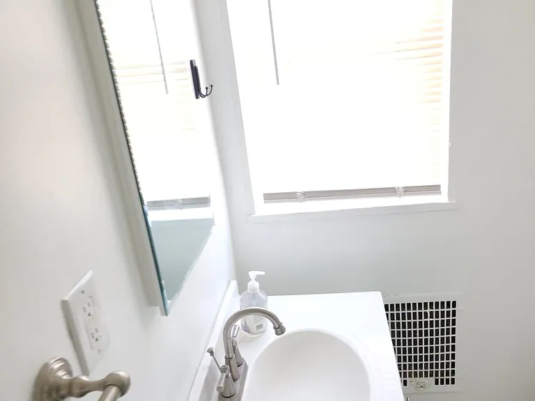 4767 San Vicente Blvd #6 — Photo 13