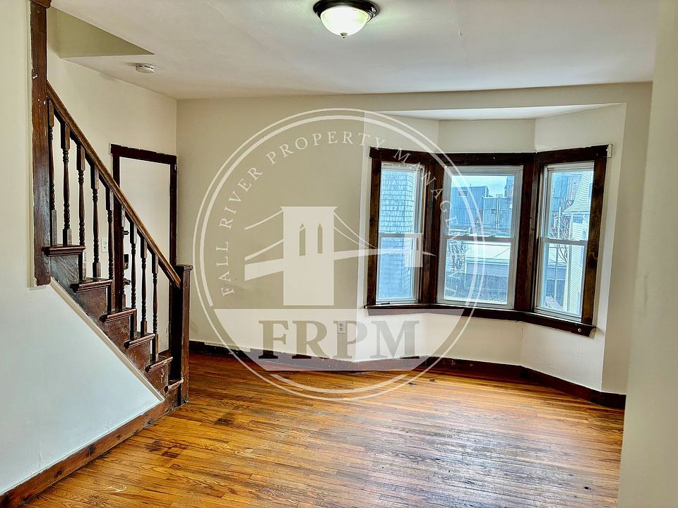 118 Seabury St 118 Seabury St Fall River MA Zillow