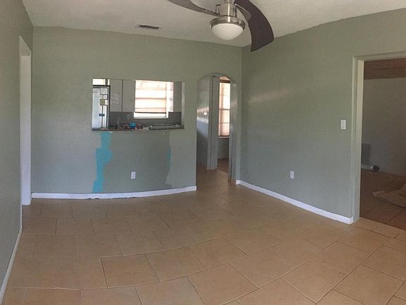 3rd image of 760 Ballard Dr