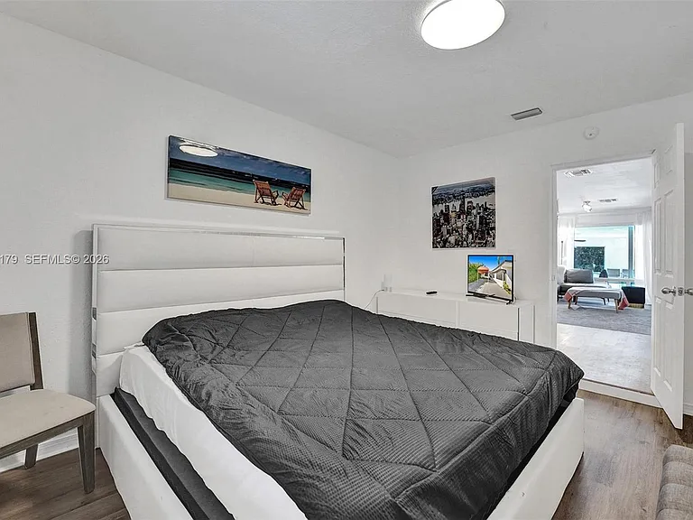 9072 Froude Ave — Photo 31