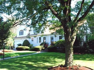 18 Lawrence Ln, Lexington, MA 02421