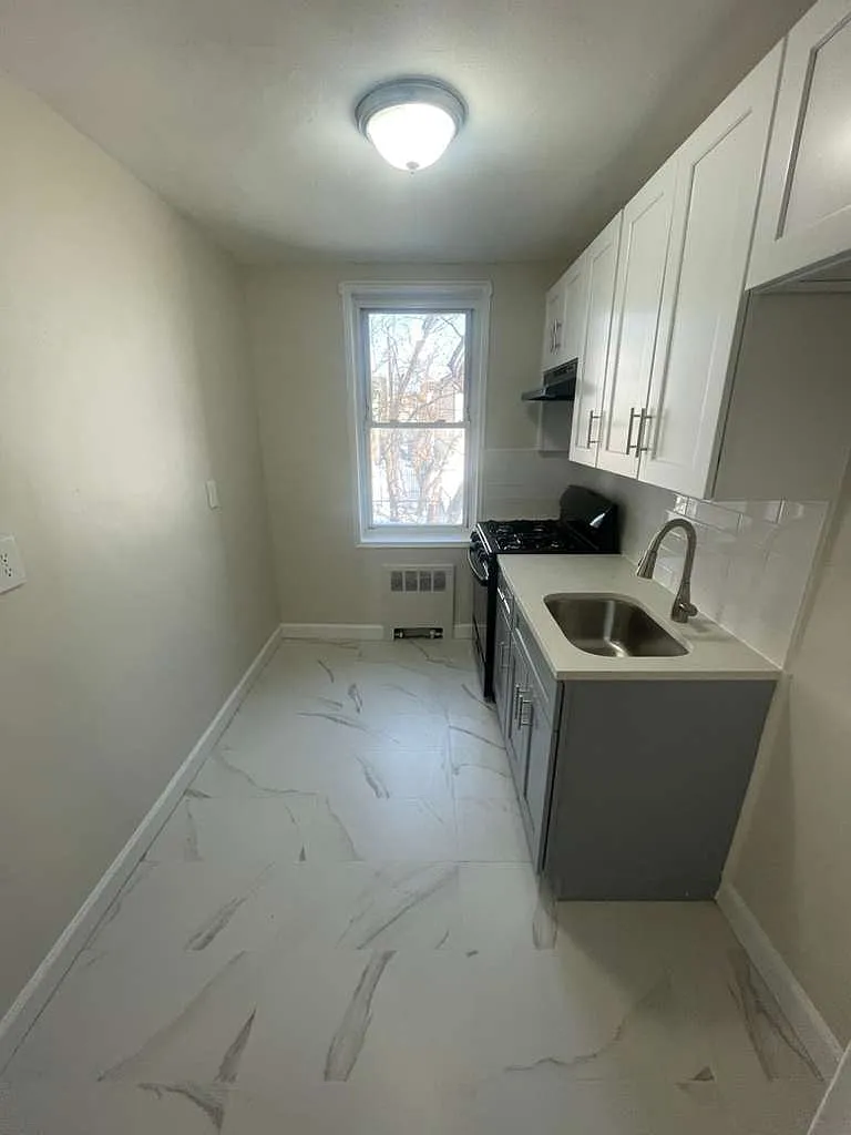 2 bed, $1,895 — Photo 2