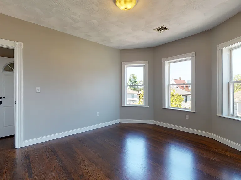 26 Elder St #3 — Photo 11