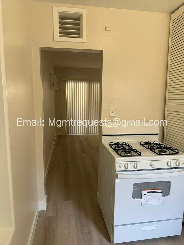 3848 Locust Street, Unit 3850 — Photo 3