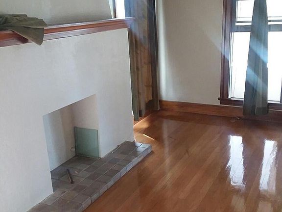 5th image of 202 N Yale Ave