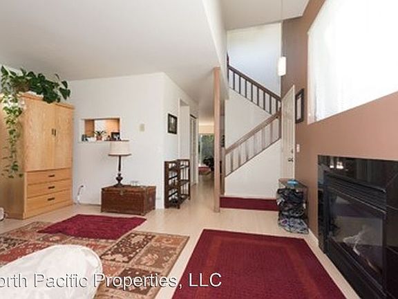 5th image of 19234 15th Ave NW APT C