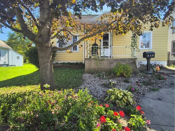 218 Miller Ave, Dennison, OH 44621