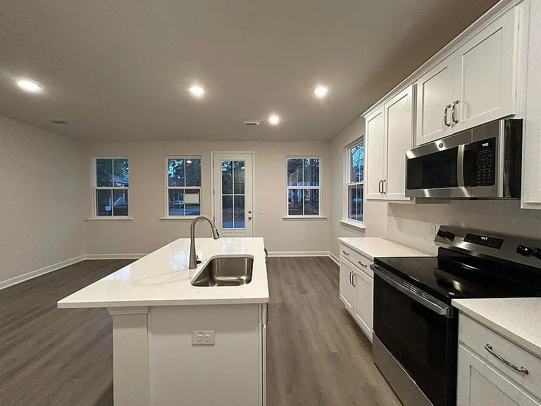 451 Martins Creek Blvd — Photo 7