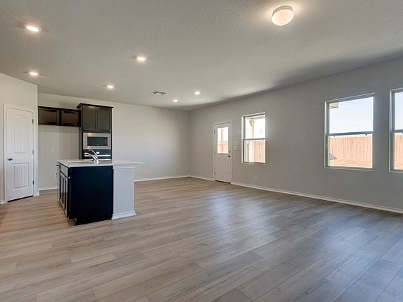 Hennersby Hollow - Dunlap Interior Image 3