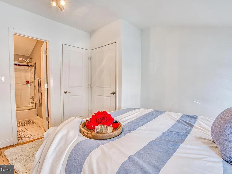 2415 Fleet St — Photo 8