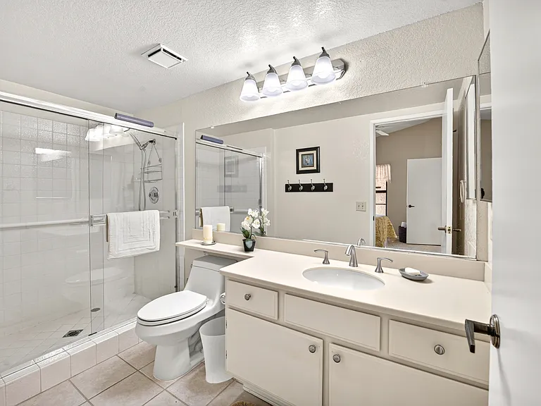 41385 W Woodhaven Dr — Photo 16