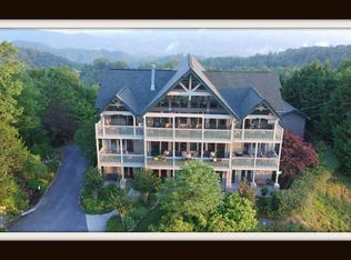 2712 Indigo Ln, Sevierville, TN 37862