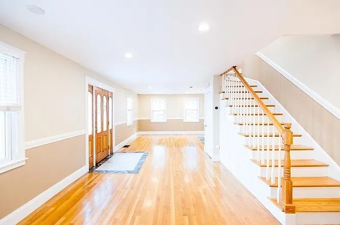 9 G St — Photo 5