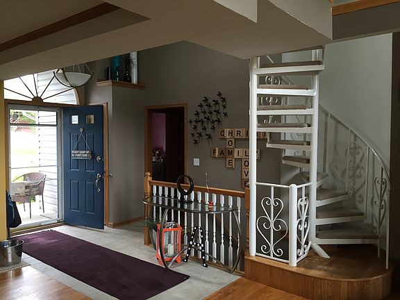 5th image of 8514 Pine Ct
