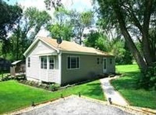 5403 Hillside Dr, McHenry, IL 60050