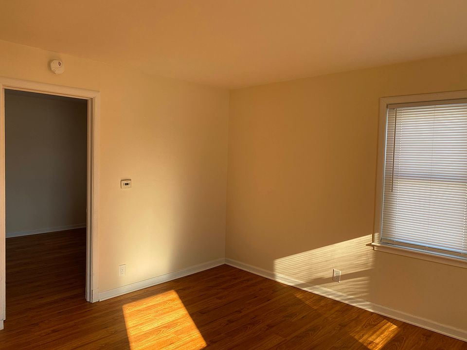 1st image of 119 E 14th St #119