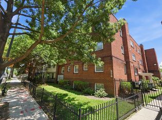 526 Kenyon St NW APT 204, Washington, DC 20010