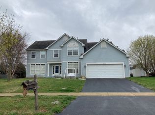 321 Millstream Ln, Oswego, IL 60543