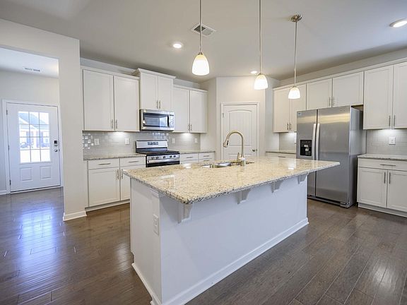 2nd image of 1123 Black Oak Dr