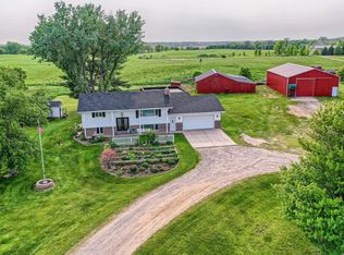 20970 Gypsy Valley Rd, Anoka, MN 55303