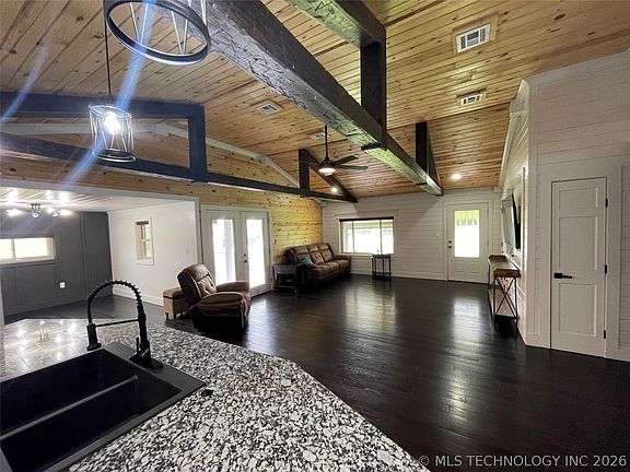 2nd image of 501 N Dorothy Ave