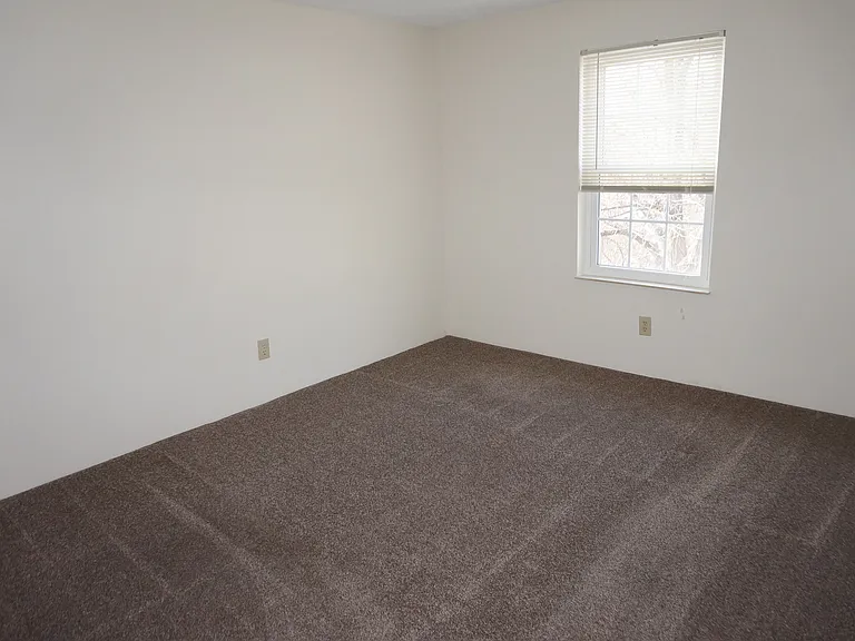 Lees Crossing Apartments — Photo 25
