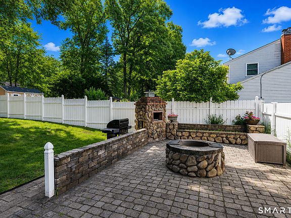 3rd image of 144 Goff Road