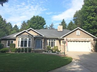 9307 Highland View Dr, Kalamazoo, MI 49009