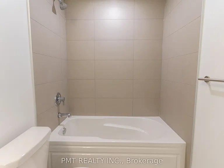 2545 Simcoe St N #906 — Photo 4