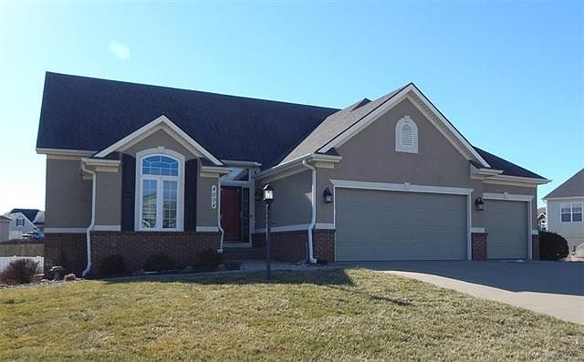 1st image of 4604 Hallbrook Dr