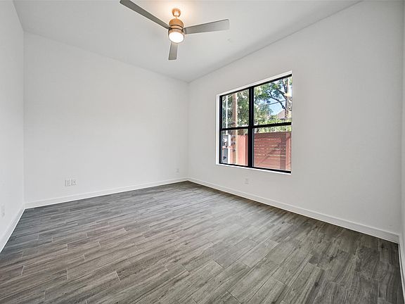 4th image of 815 W 17th St