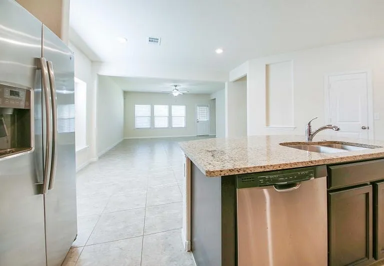 14002 Madrigal Ln — Photo 3