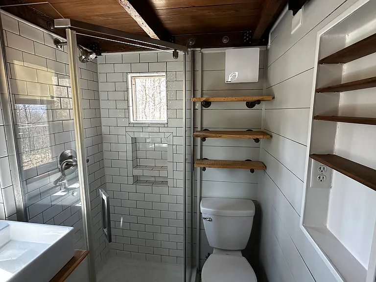 Julian Hts — Photo 17