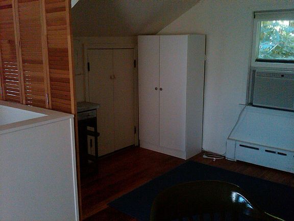 4th image of 82 Mearns Ave