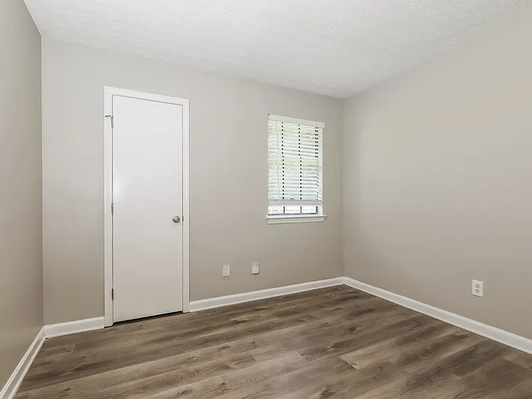 527 Brookfield Way — Photo 13