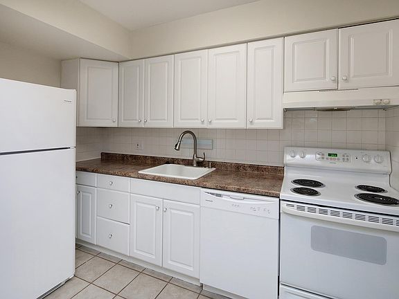 4th image of 641 Highland Park Dr #H