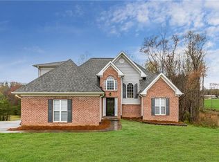 1414 Robbins Rd, Winston Salem, NC 27107