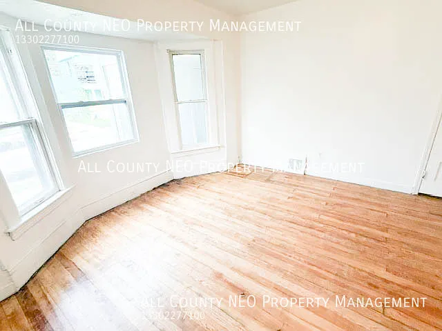 519 E 103rd St — Photo 12