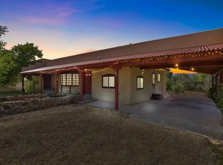 236 Este Es Rd, Taos, NM 87571