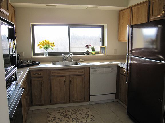 Bright,cherry  kitchen
