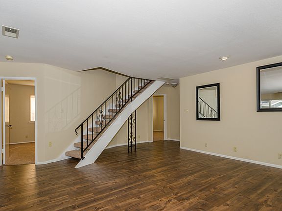 5th image of 552 E Inger Dr