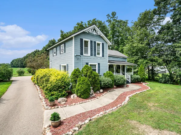 1074 10th St, Martin, MI 49070