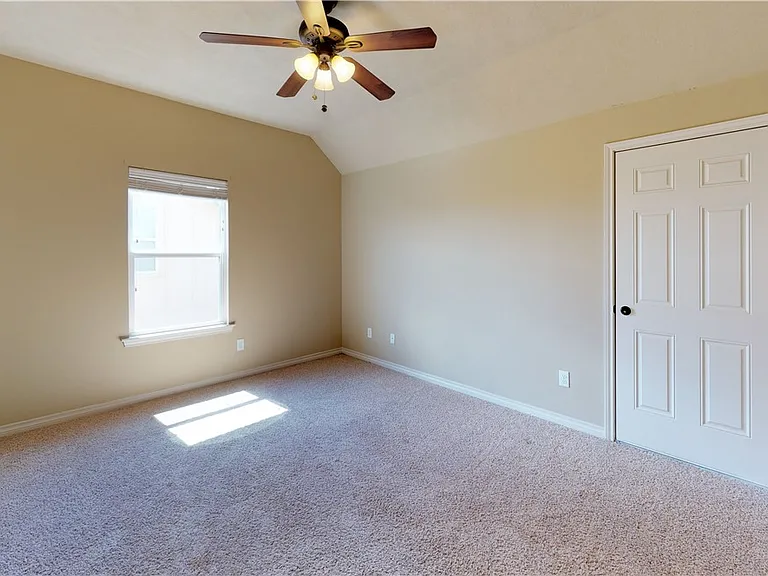 3412 Cullen Trl — Photo 25