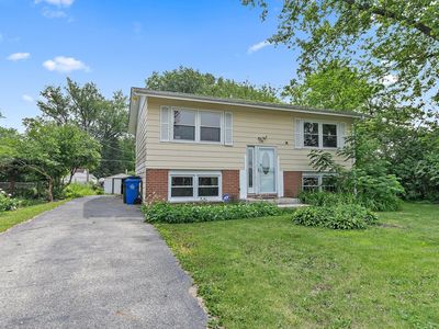 1011 Mark St, South Elgin, IL, 60177
